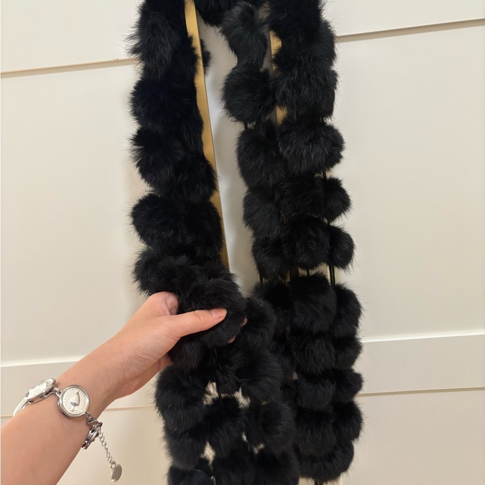 Elegant Black Fur Pom-Pom Scarf